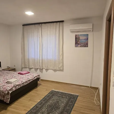 Villa Hadzici